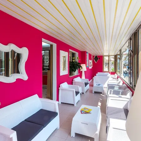 ホテル Romantik & Depandance リニャーノ・サッビアドーロ